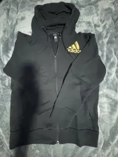 adidas ブラック パーカー セットアップ