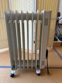 デロンギ オイルヒーター RHJ21F0812-WH - メルカリ