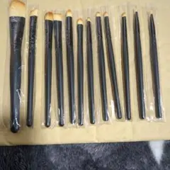 筆先多彩！！メイクブラシセット 12本入り