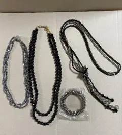 ブラック　シルバー　キラキラアクセサリー チョーカー　ブレスレット　4点セット