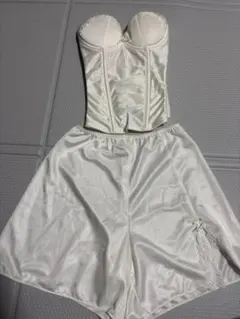 hugge ブライダルインナー 上下セット