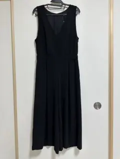 ユニクロ　Vネックサロペット 新品未使用　L ブラック
