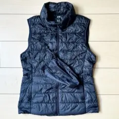 M ユニクロ　UNIQLO ウルトラライトダウンベスト　ネイビー　紺