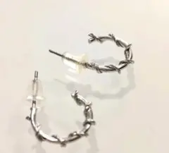 【ピアスおまとめ買いで割引します】シルバー バーブワイヤー風ピアス