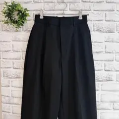 【新品】UNIQLO ユニクロ★タックワイドパンツ（S）黒 標準丈
