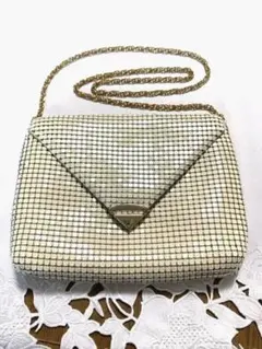 Item thumbnail for item c81dcf75-ee4b-4681-8011-31d2e0115aa1