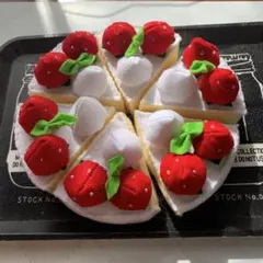 フェルトおままごと★いちごホールケーキ食べものキッチンごっこ遊び誕生日お祝い食育のサムネイル
