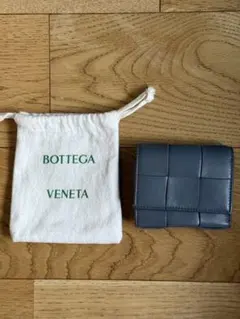 BOTTEGA VENETA グレー カセットレザー財布