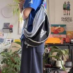00s adidas メッシュ スリングバッグのサムネイル
