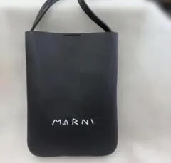 MARNI ブラック スマホショルダーバッグ