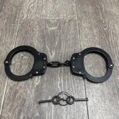 Smith & Wesson M100-1 ハンドカフ