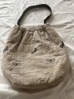 ミナペルホネン choucho バッグ　ベージュ　刺繍　人気作家さんのサムネイル