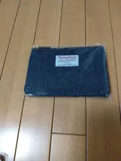 【限定品・新品】ハリスツイード製ポーチ／キーケースのサムネイル