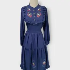 axes femme POETIQUE 苺 刺繍 ワンピース 紺