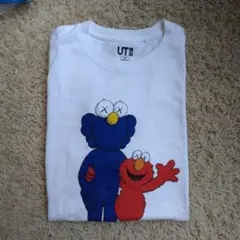 UNIQLOセサミストリート 白 Tシャツ UT KAWSコラボ　M
