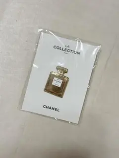 CHANELシャネル　ノベルティ　N°5 香水ボトル型ピンバッジ