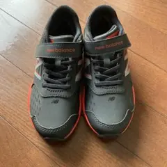new balance キッズスニーカー ブラック17.5