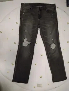 GU　ダメージジーンズ