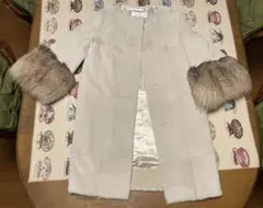 2025年最新】ADORE 毛皮・ファーコートの人気アイテム - メルカリ