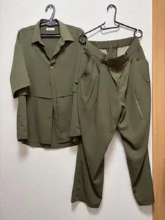 tk. TAKEO KIKUCHI シャツとパンツセット オリーブのサムネイル
