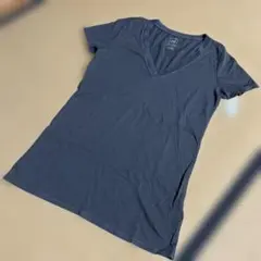 新品タグ付: Gap グレーVネックTシャツ 綿100%