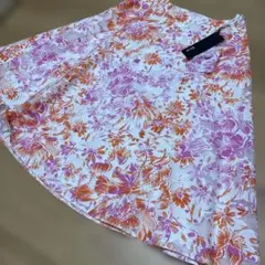 最終値下げ　新品　タグ付き　ルネ　花柄　フレア　スカートのサムネイル