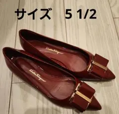 2025年最新】Salvatore Ferragamo つま先：ポインテッドトゥ フラット