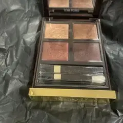 TOM FORD アイカラー クォード 4A ハネムーンのサムネイル