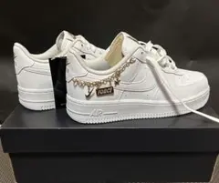 NIKE Air Force 1ホワイト 23.5cm ゴールドチャーム付きのサムネイル