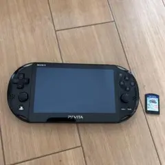 SONY PS Vita 本体 ブラック ゲームカード付き