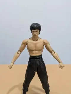 ブルース・リーフィギュア 未開封品 未開封 S.H.Figuarts ブルース・リー YellowTrackSuit - メルカリ