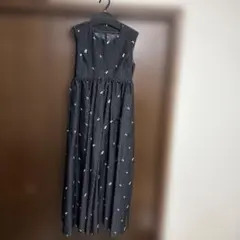 新品未使用　ブルレア ノースリーブフラワージャガードワンピース