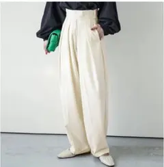 ワイドタックパンツ ホワイト m