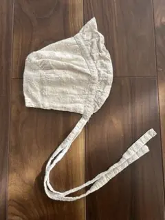 ボンネット　ベビー帽子 アイボリー レース模様