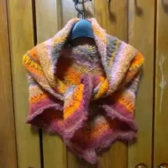 タイムセール‼️手編み トライアングルショール