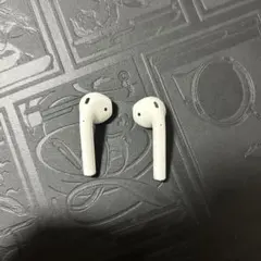 Apple AirPods（第2世代）　本体 両耳のサムネイル