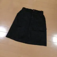 ハニーズ　黒タイトスカートSサイズ