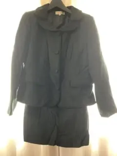 【おすすめ商品】丸襟がお上品☆形も綺麗なスカートスーツ✨