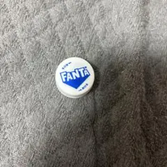 ファンタのペットボトルのフタ - メルカリ