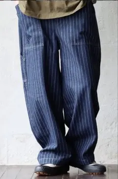 ゆったりデニムパンツ