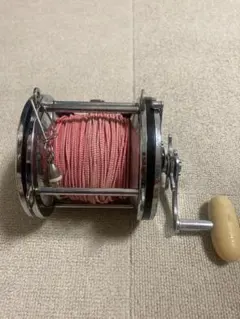 中古品　ペンセネターリール9\0 クエ　アラ　GT 底物　大物　タマンのサムネイル
