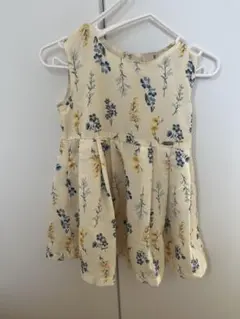 新品　即購入OK プティマイン　ボタニカル柄　ワンピース　80センチ　クリーム