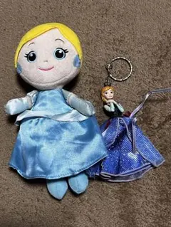 シンデレラ ぬいぐるみとアナ キーホルダーセット