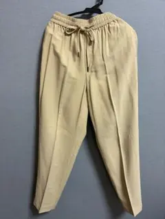 ユニクロ　スマートアンクルパンツ（ベージュ）