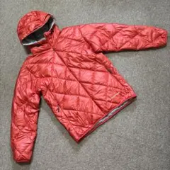 赤 ダウンジャケット