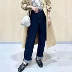 【美品】GU ハイライズストレートジーンズ　S