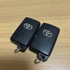 中古品　トヨタ 純正 キーレスエントリー スマートキー　本体 2個セットのサムネイル