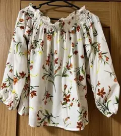 CECIL McBEE 花柄オフショルダーブラウス Mサイズ