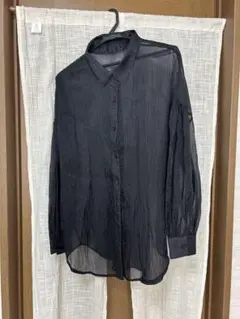 シアーシャツ黒長袖 ボタンアップ GU