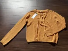 【GU】　レースアップニット　マスタード